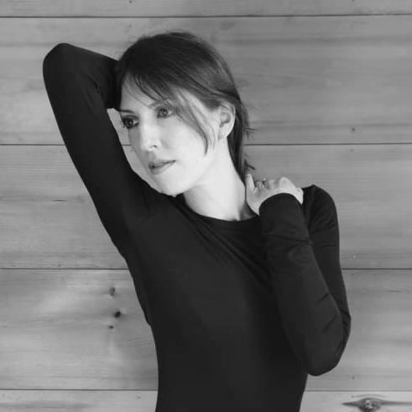 Meet your Posher, Mora - Picture 1 of 1